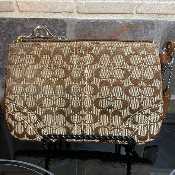 EC Coach Wristlet Monogram C cloth with brown  inside vintage like new condition - Picture 2 of 7
